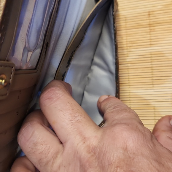 Coach wristlet wallet, bronze - Picture 9 of 17